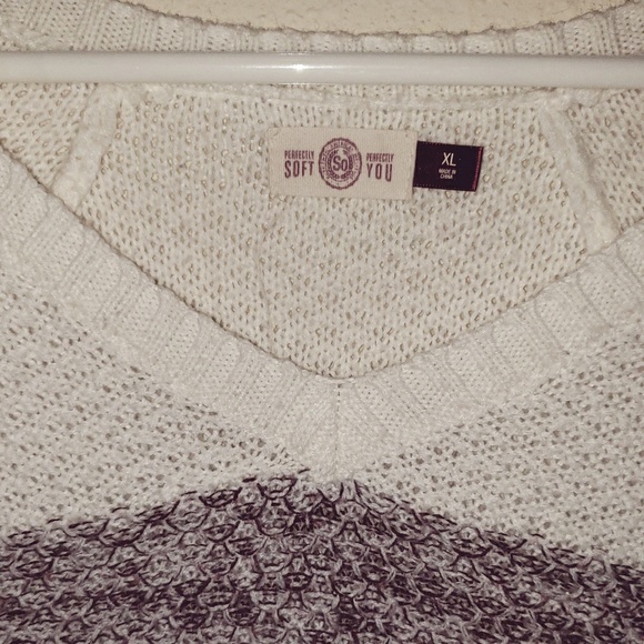 Burgundy Obré Sweater Size XL - Picture 2 of 4